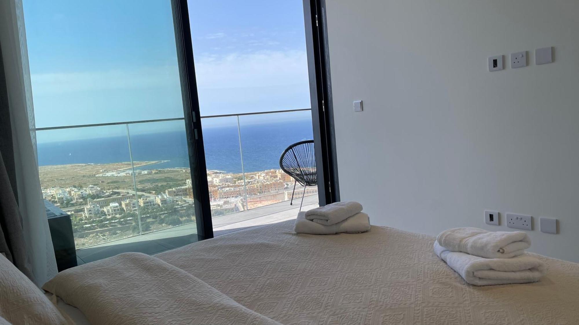 Apartment Mercury Tower