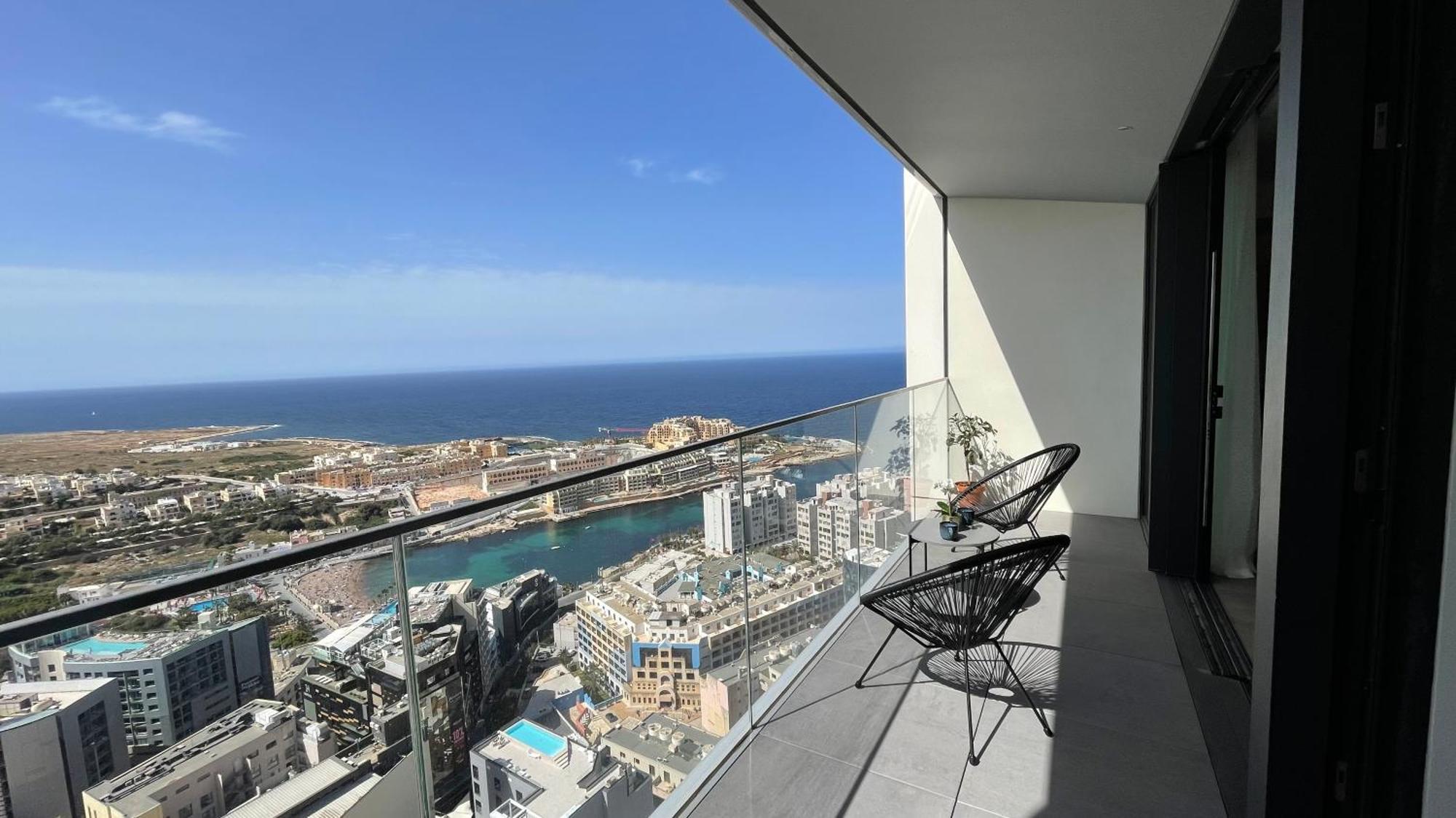 Mercury Tower Apartment *