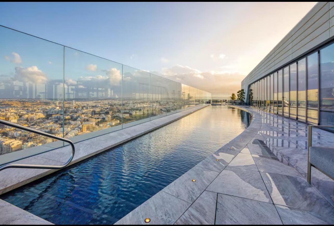 Mercury Tower Апартаменты